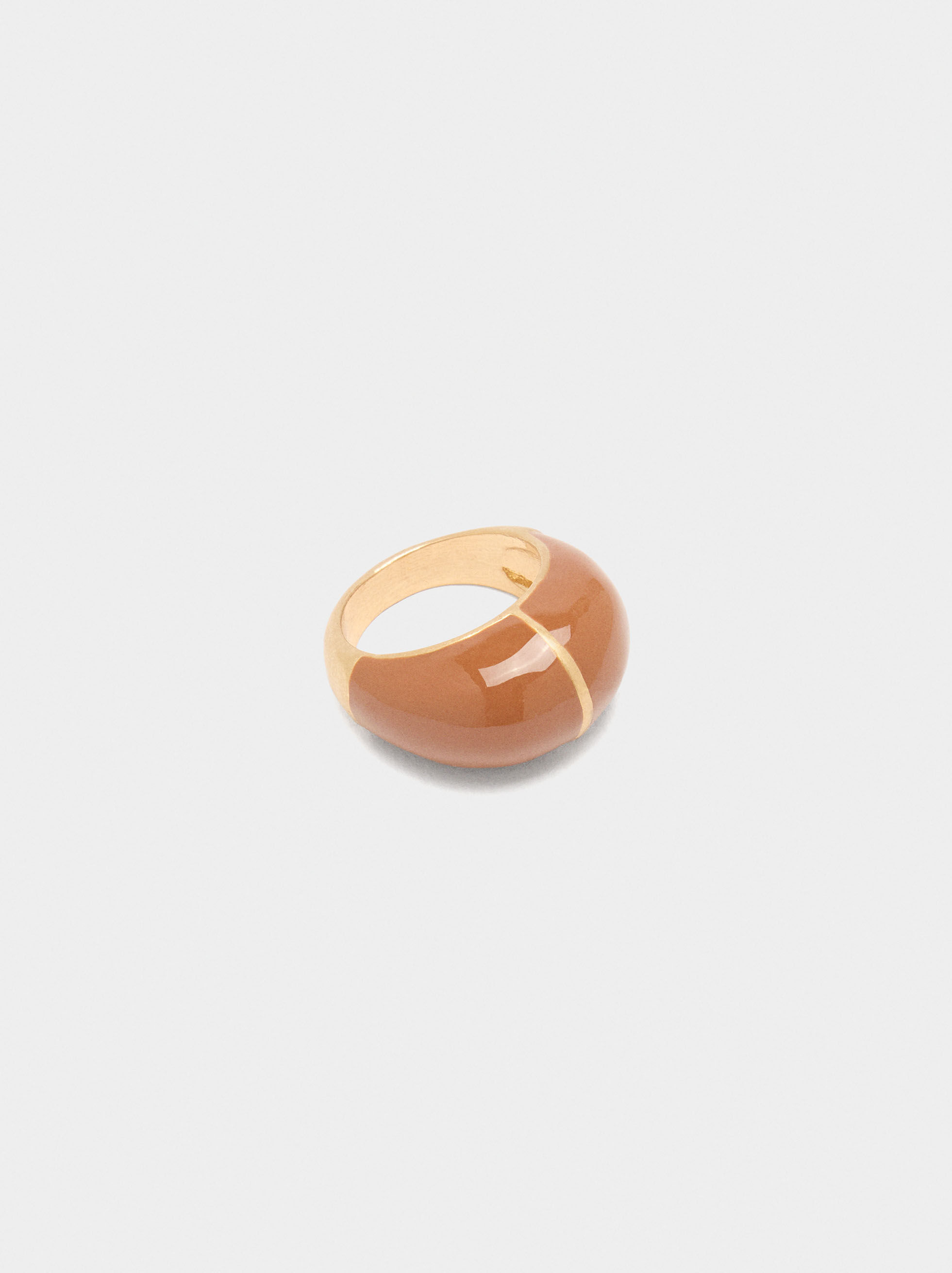 Round enamel ring