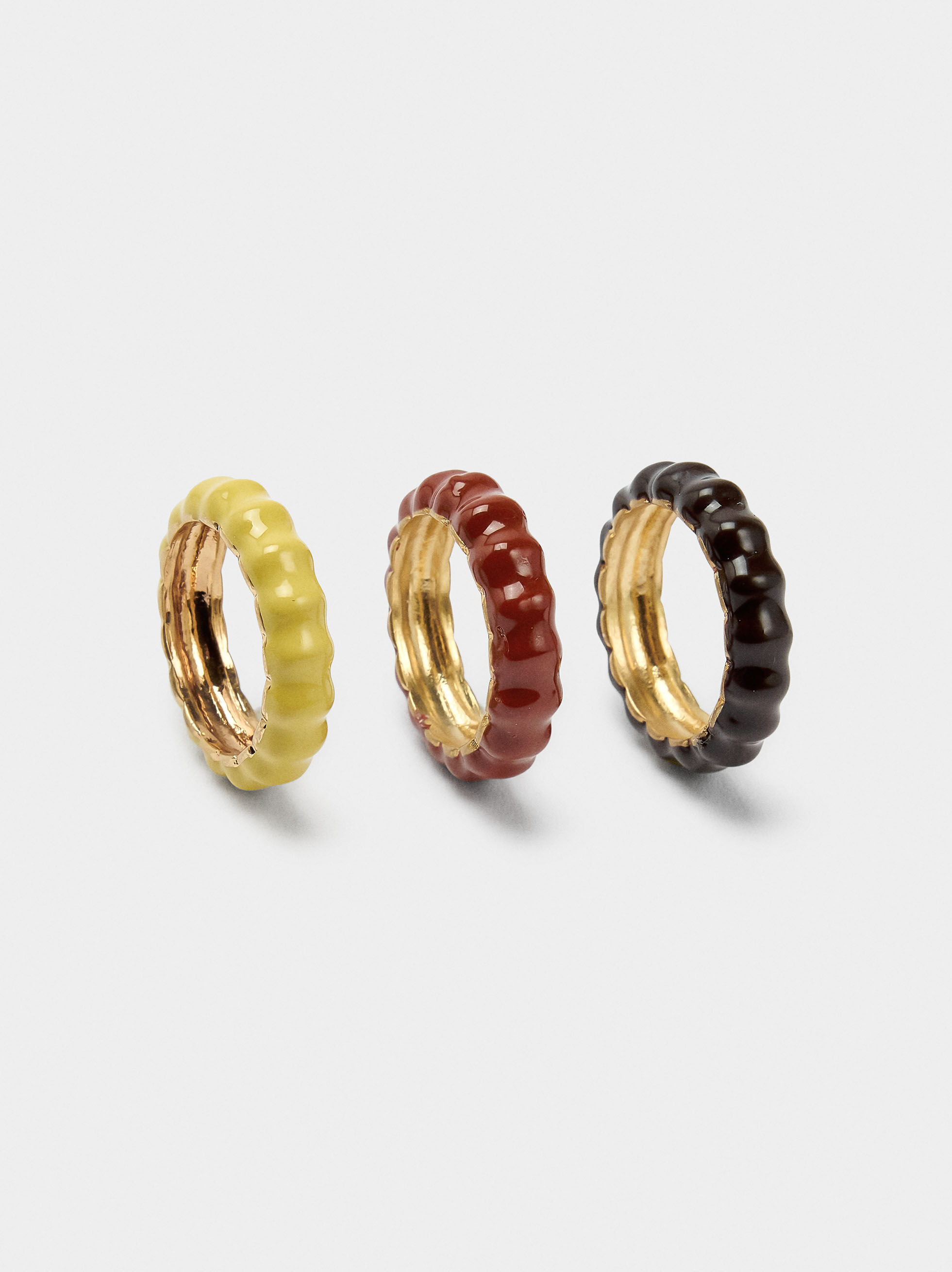 Set of wave and enamel rings