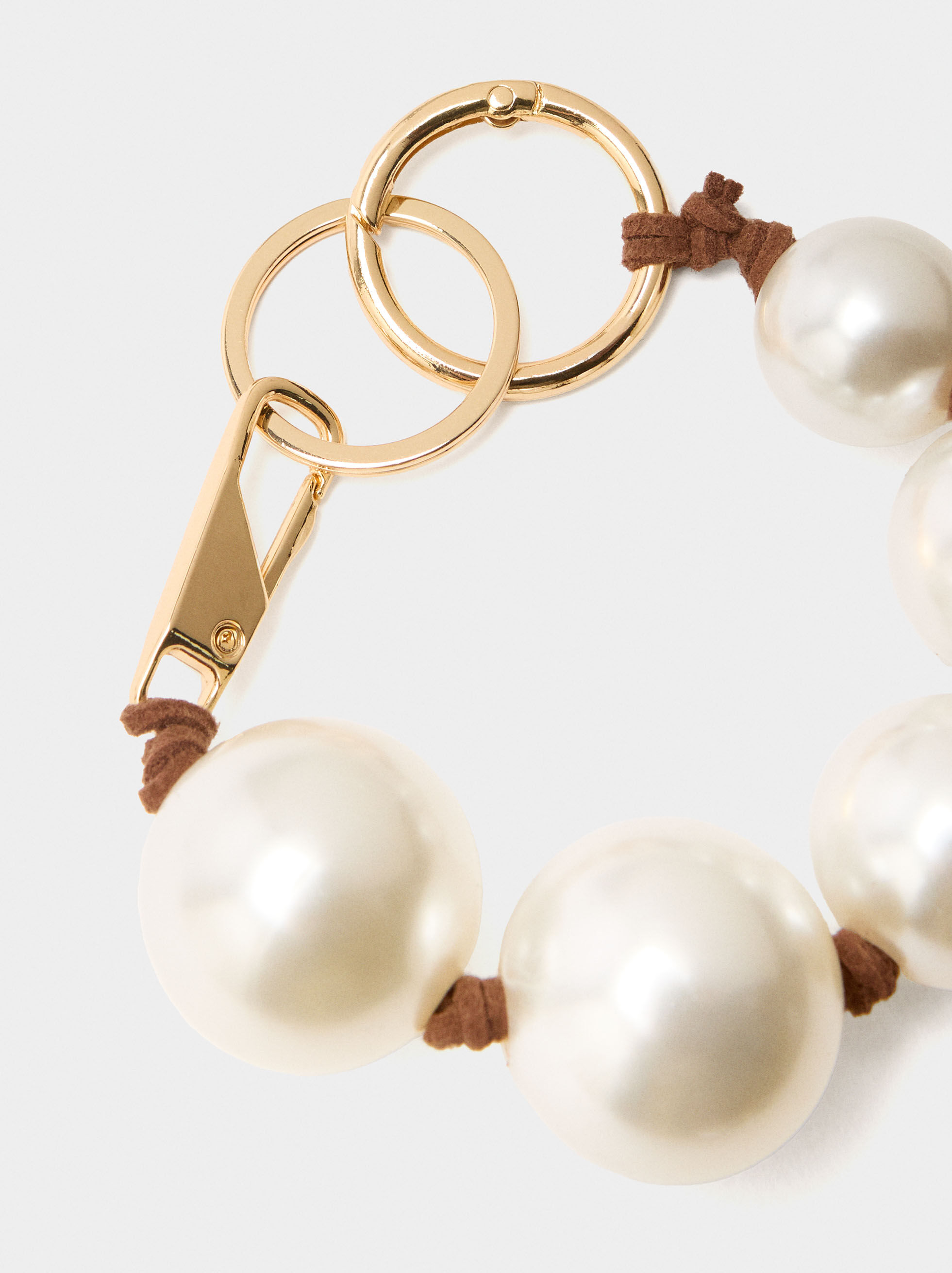 Pearl charm keychain
