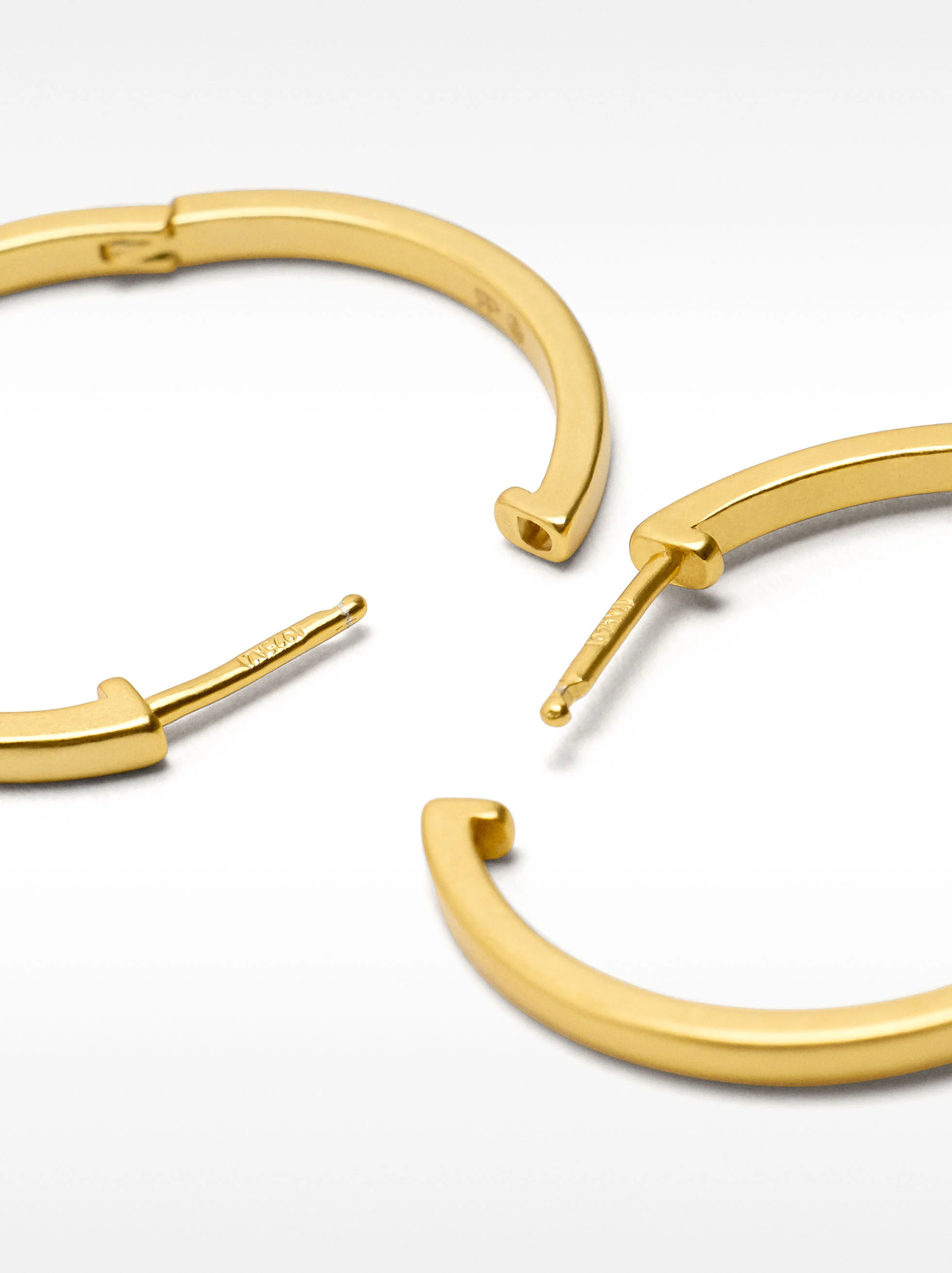 Medium Hoops - 925 Sterling Silver