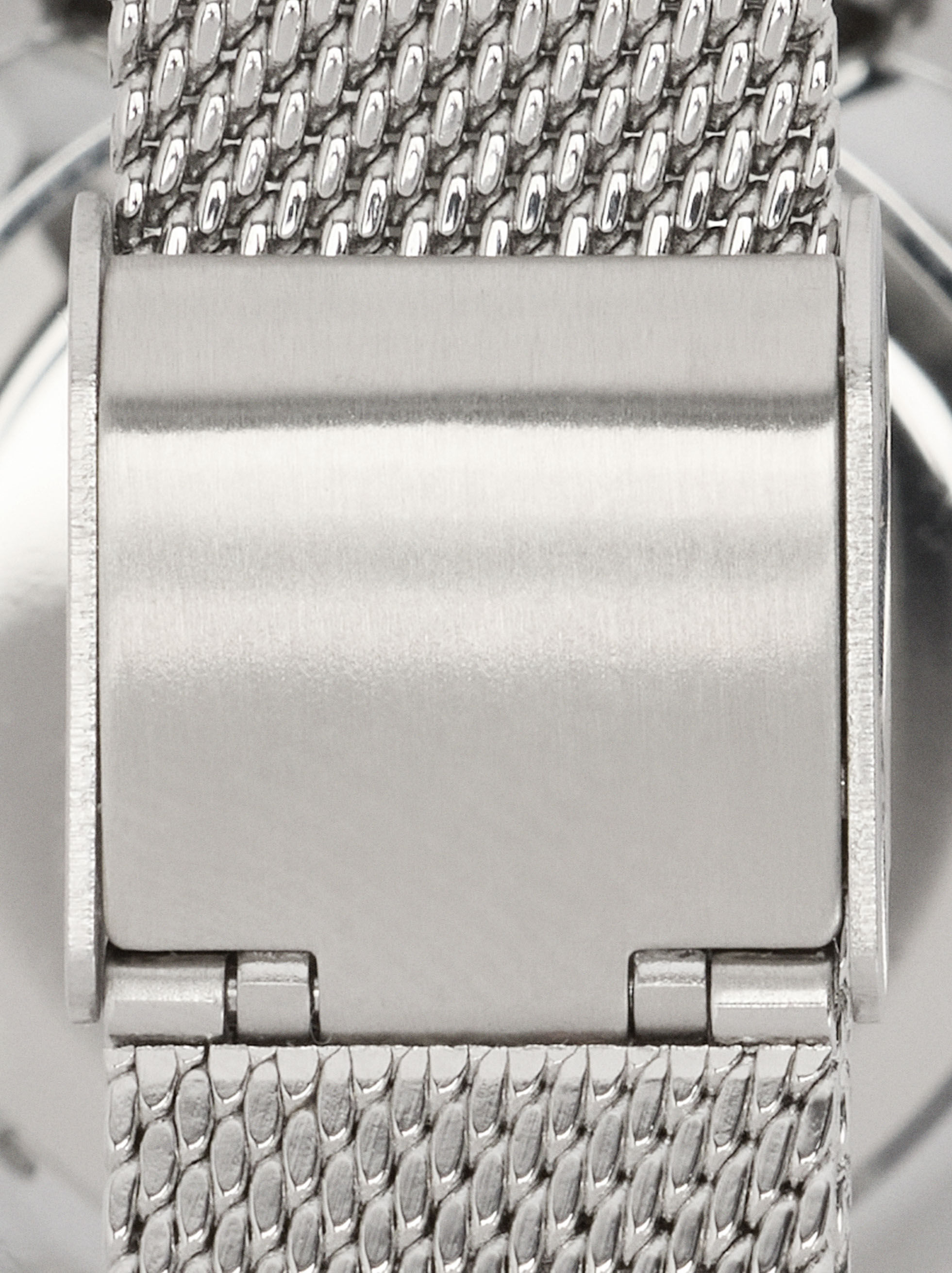 Bicolor watch with stainless steel mesh