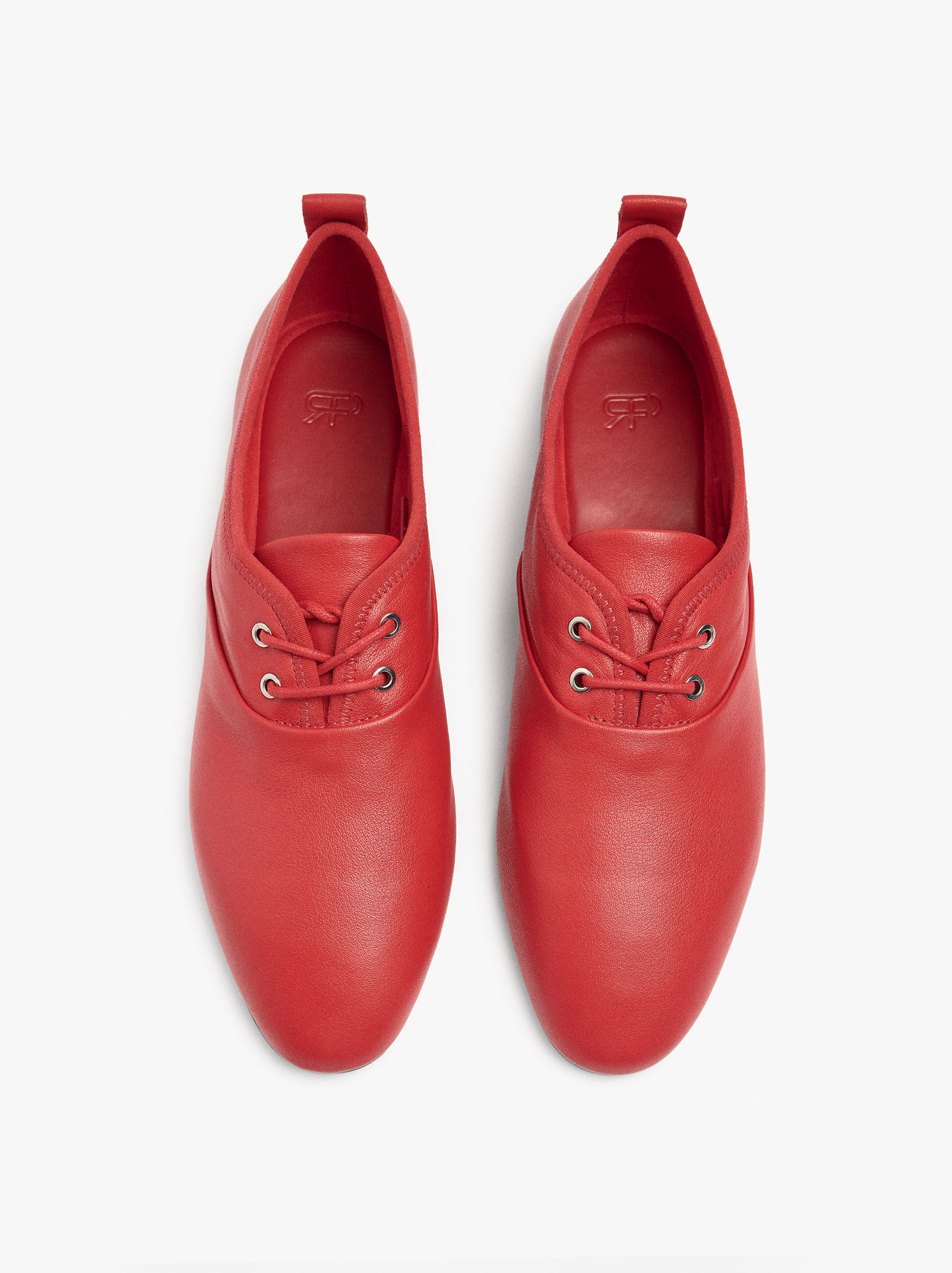 Plain leather shoes