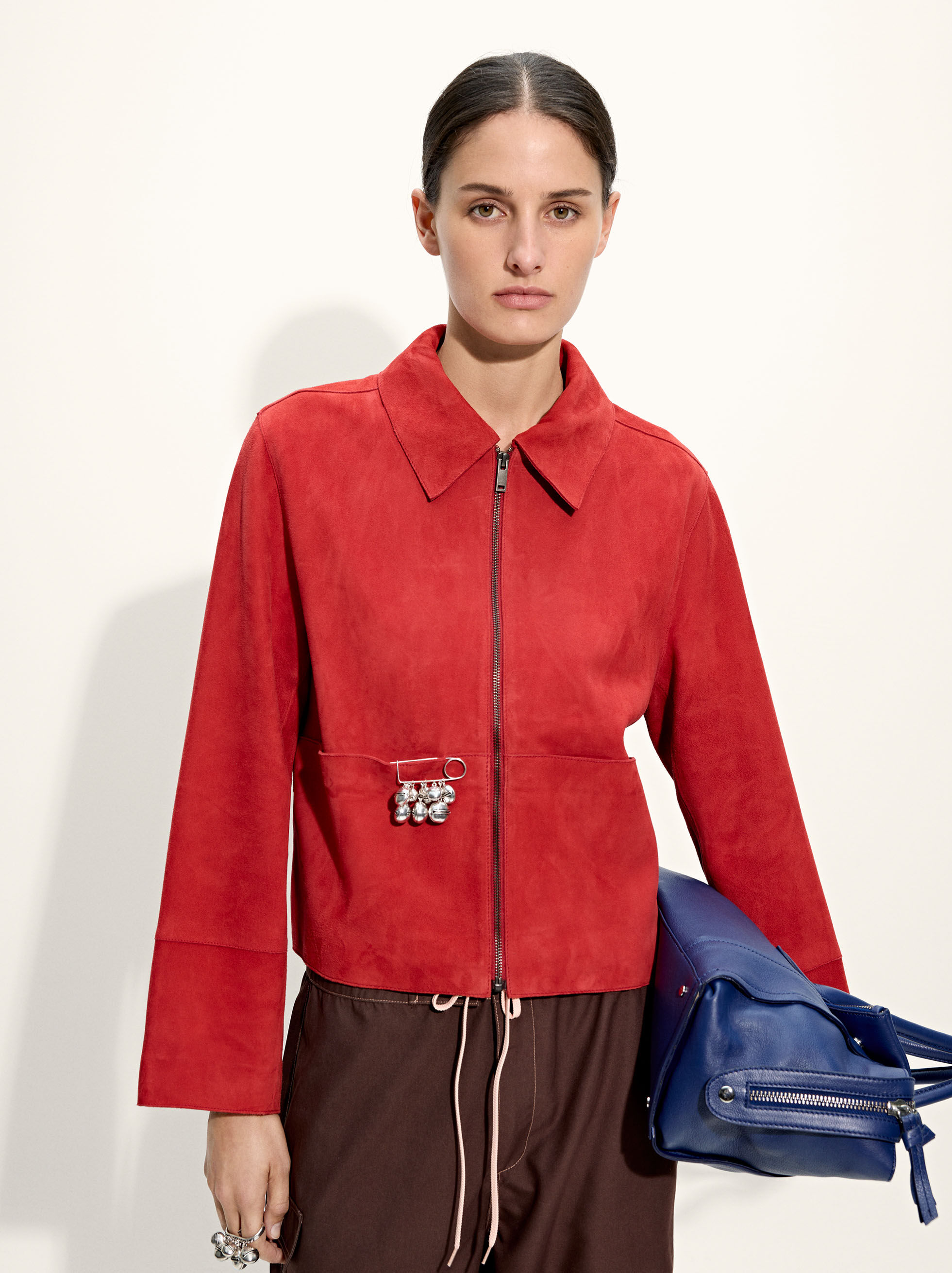 Fur coat with zipper closure