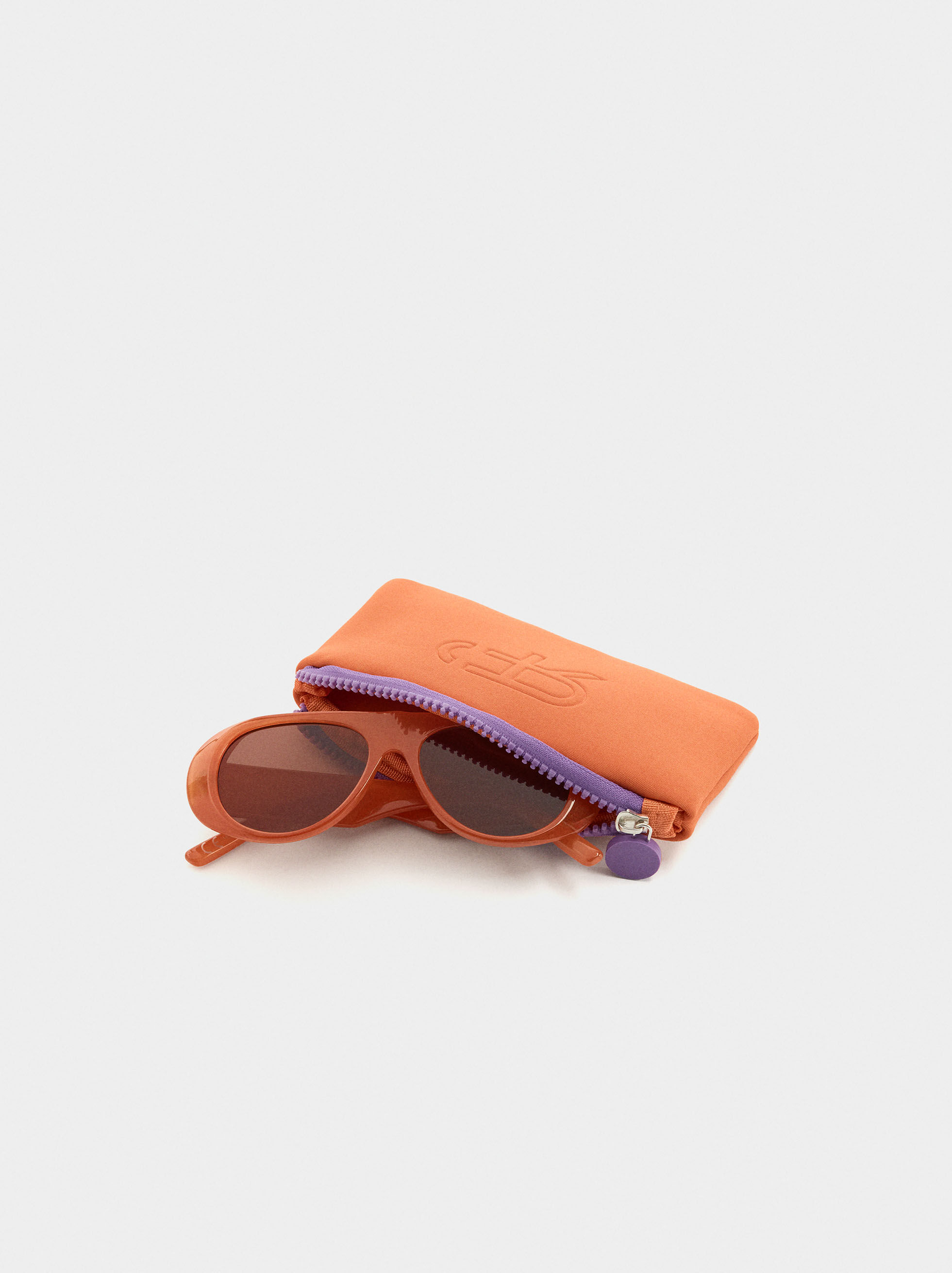 Round sunglasses
