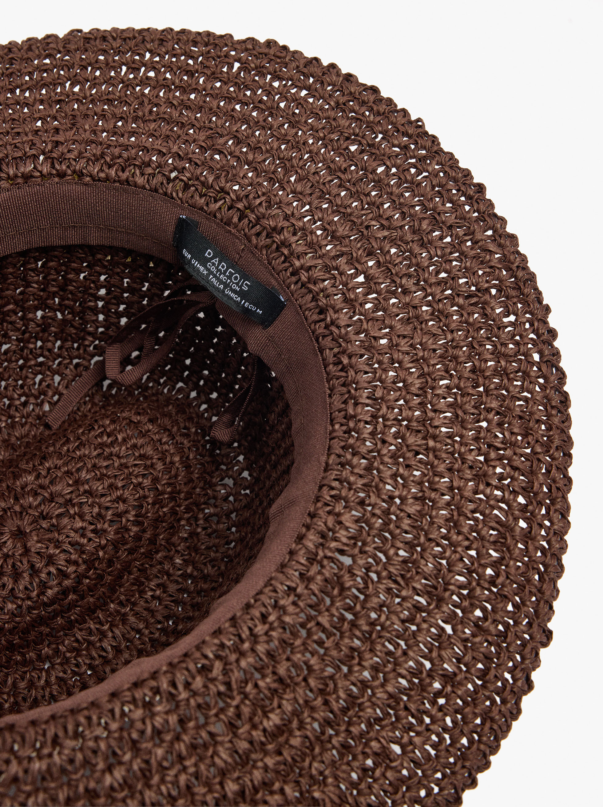 Straw-effect hat with fabric band