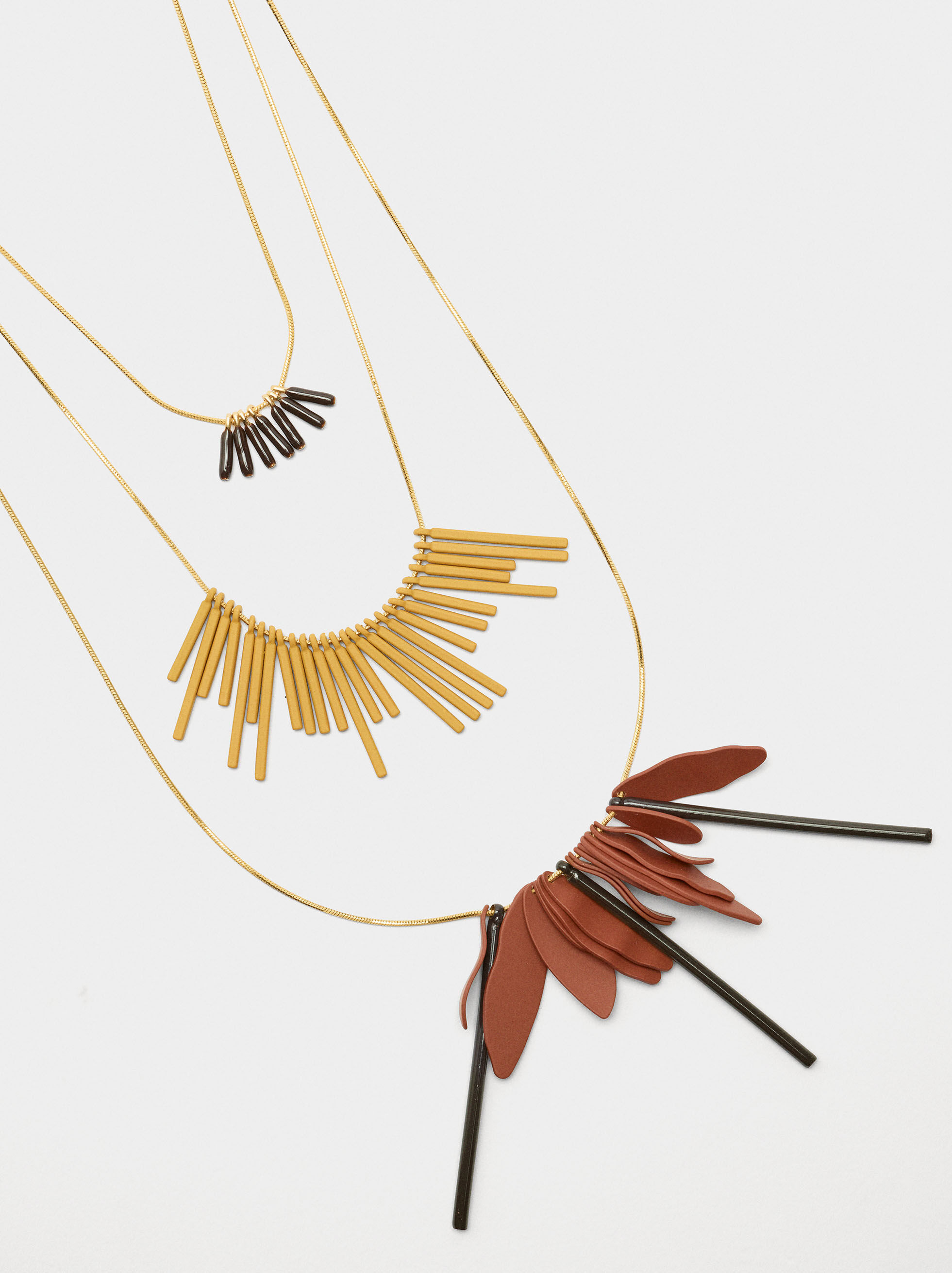 Triple layered bar pendants necklace