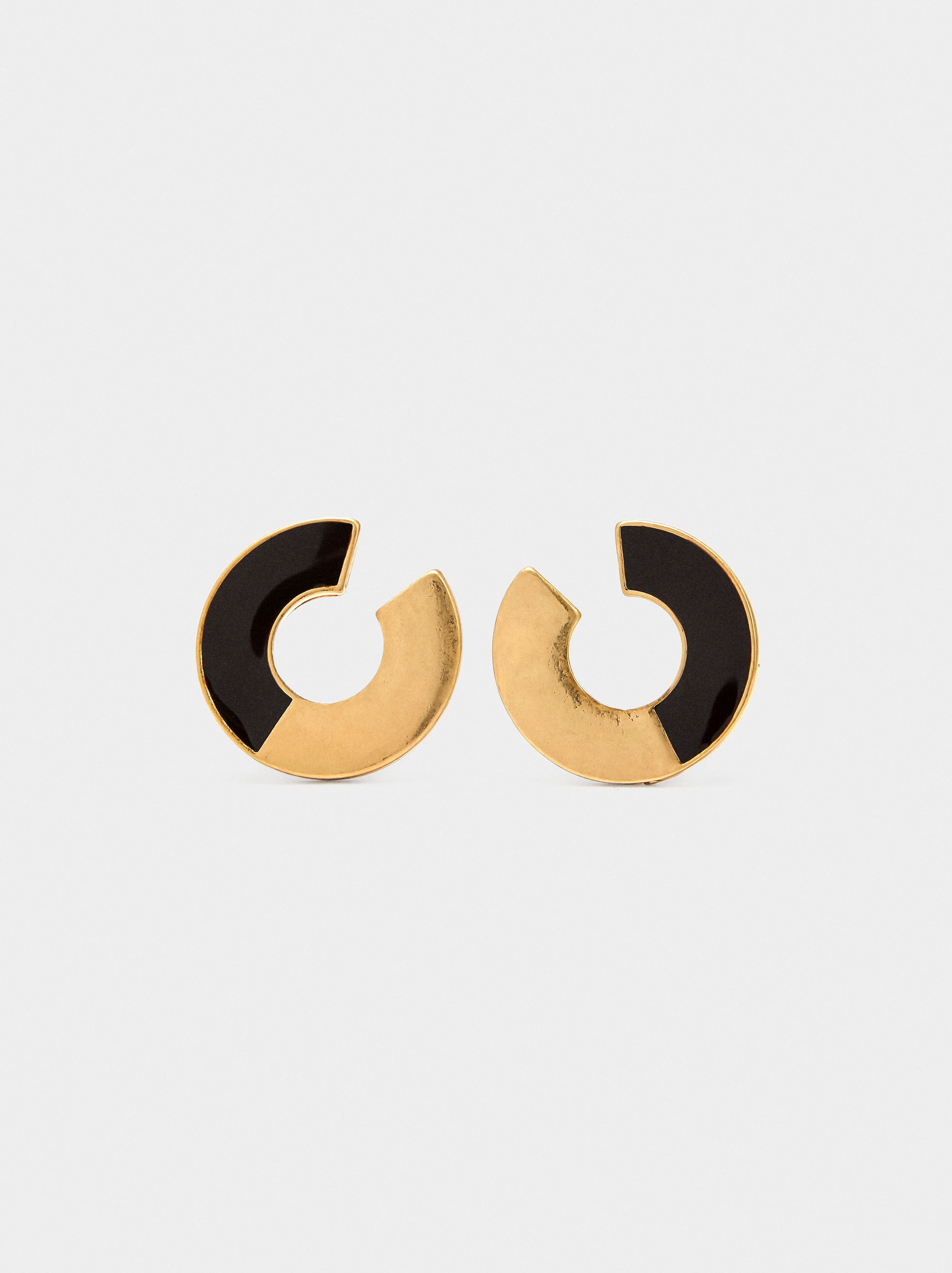 Round earrings with enamel