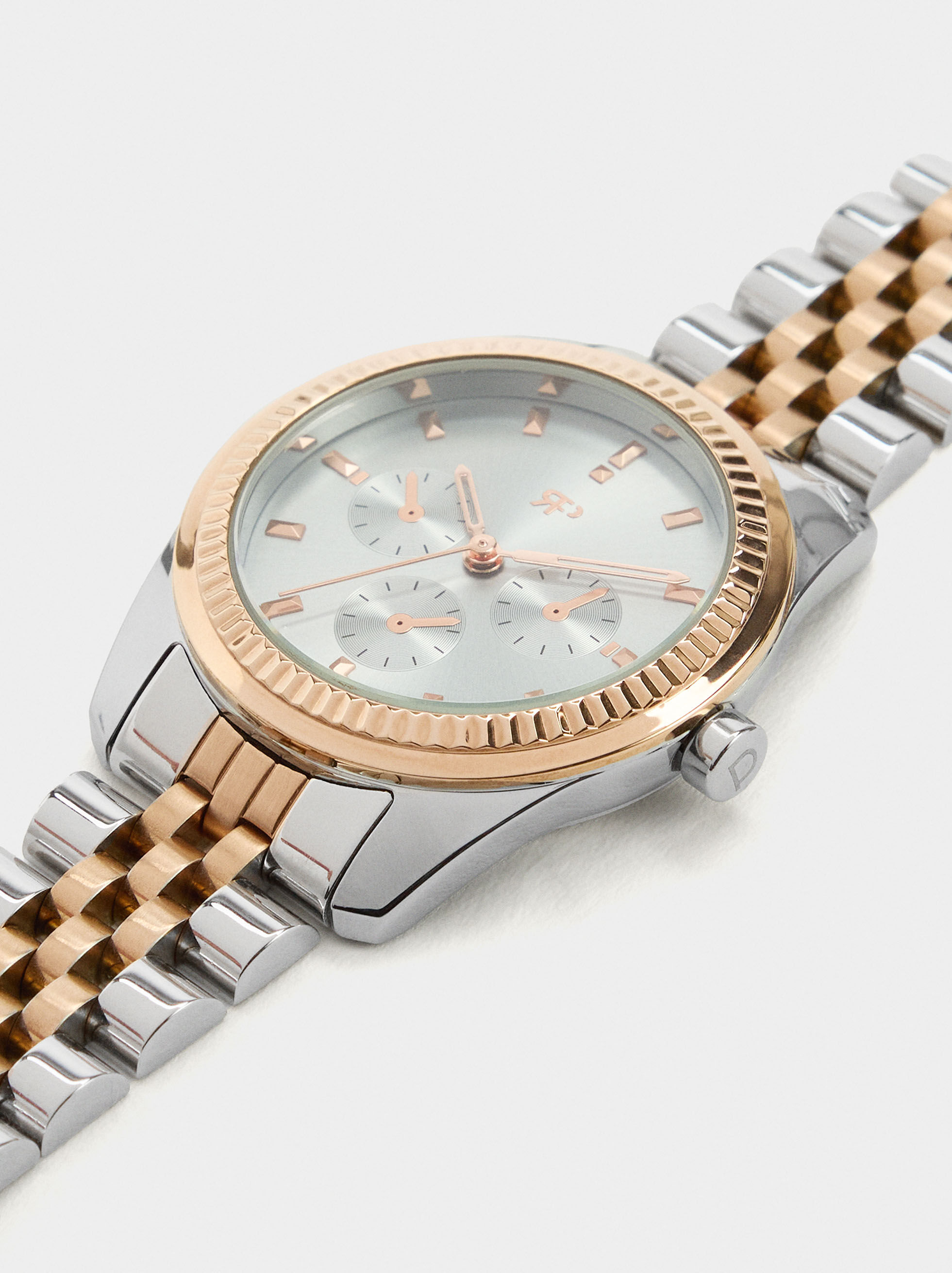 Round bicolor steel bracelet watch