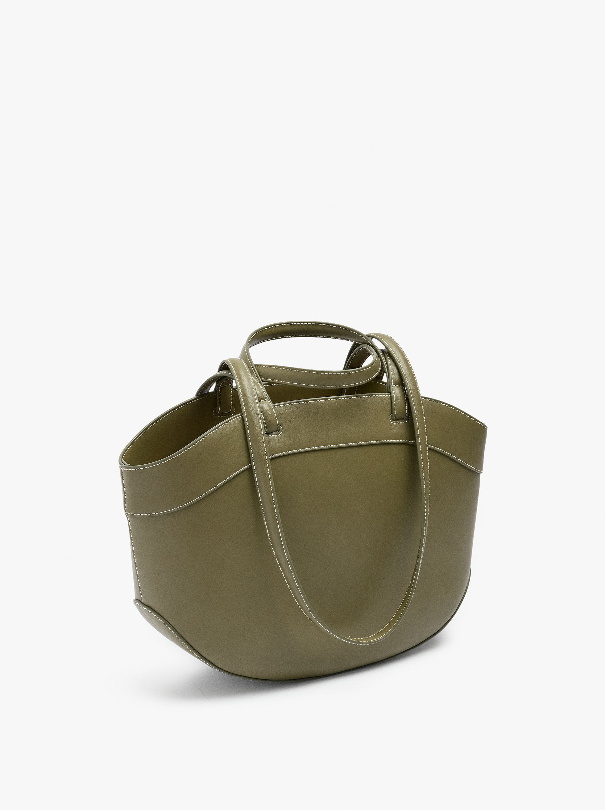 Tote bag with removable pouch