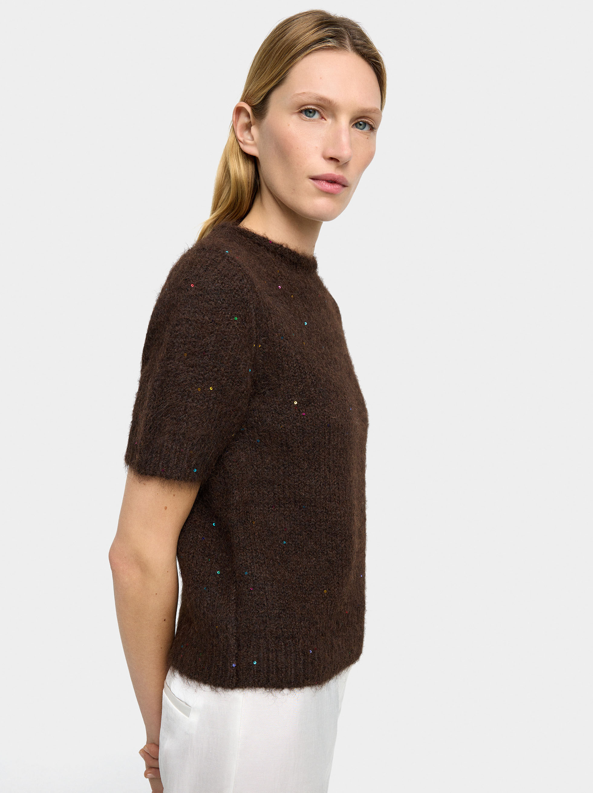 Short-sleeve mesh top with sequins